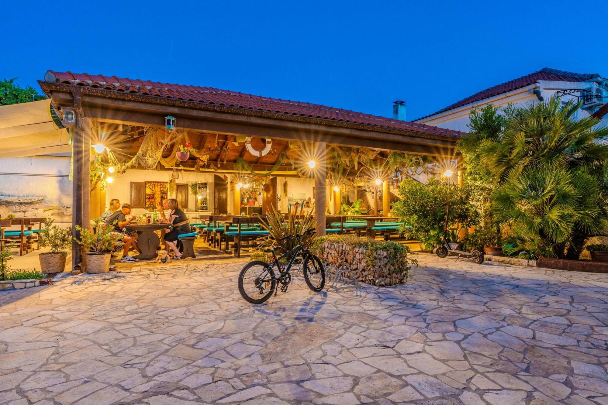 Guesthouse Kod Spavalice วีร์ ภายนอก รูปภาพ