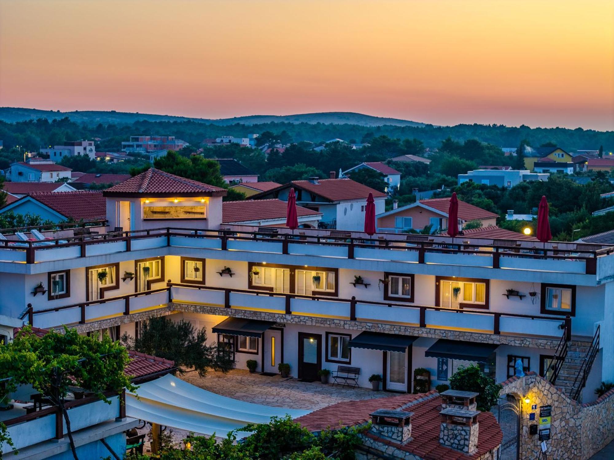 Guesthouse Kod Spavalice วีร์ ภายนอก รูปภาพ