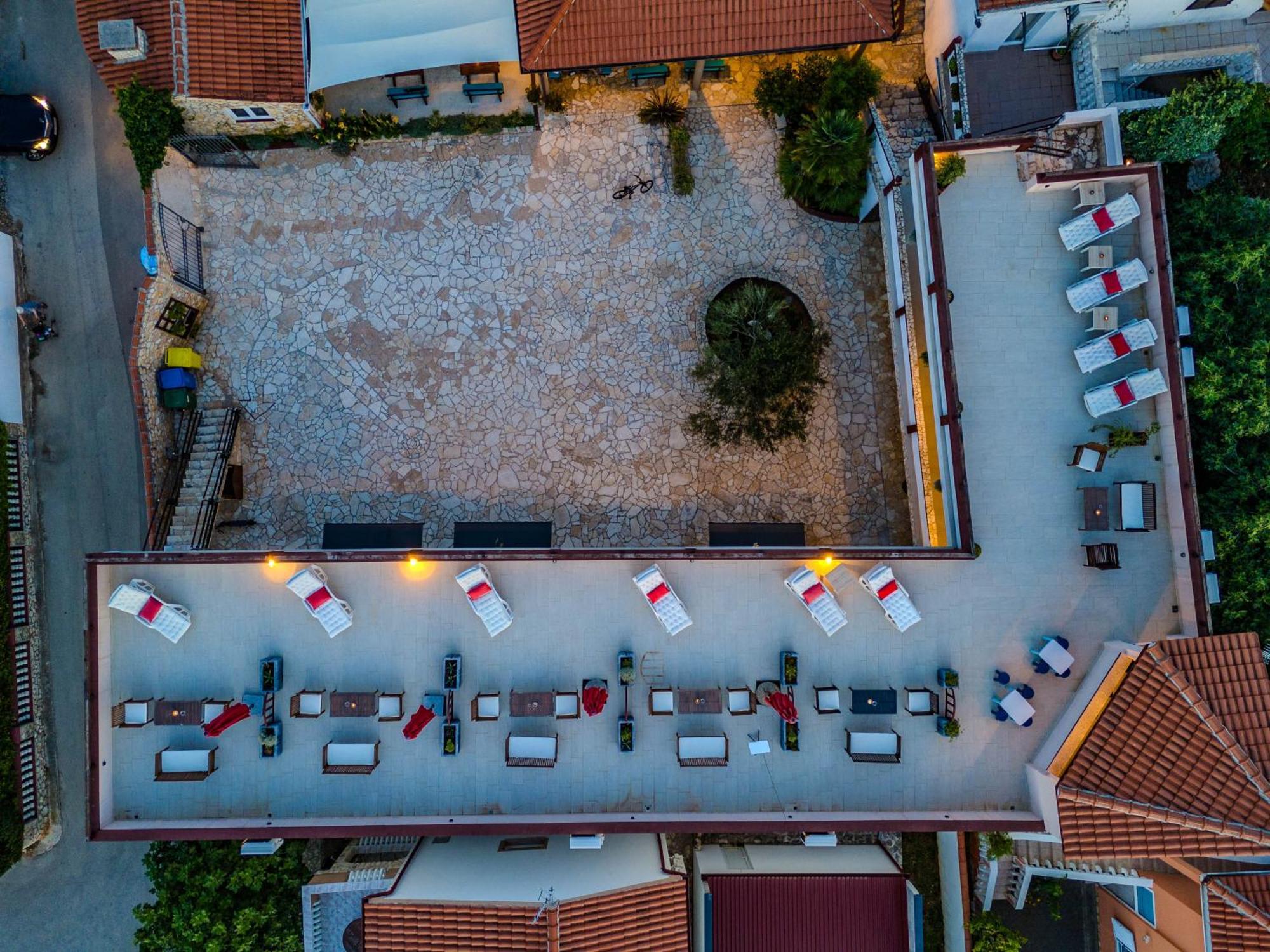 Guesthouse Kod Spavalice วีร์ ภายนอก รูปภาพ