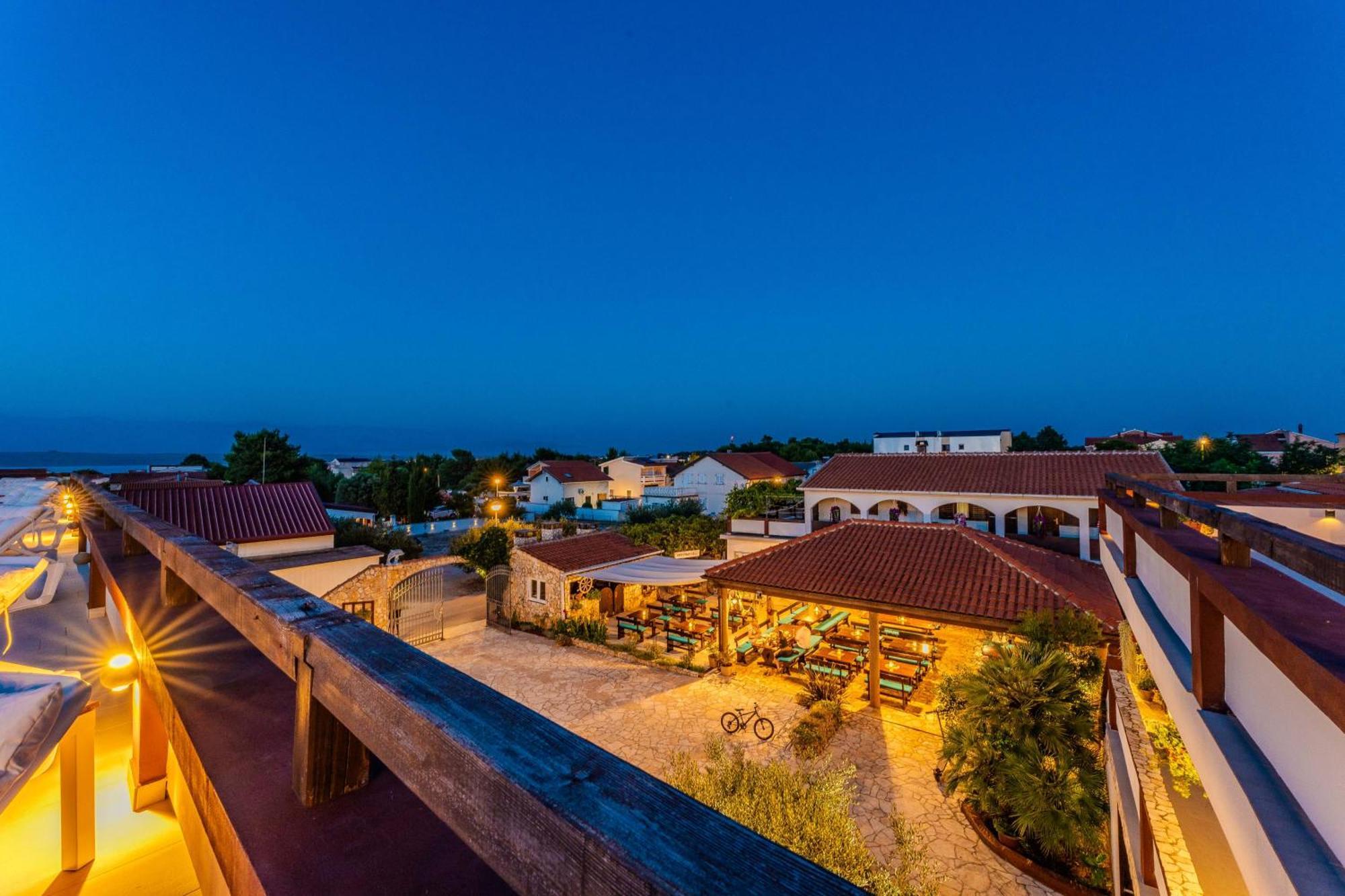 Guesthouse Kod Spavalice วีร์ ภายนอก รูปภาพ